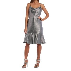 Nightway Womens Plus Metallic Drape Neck Flounce D